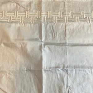 Frette queen flat sheet and a pair of pillowcases